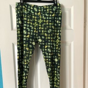 LuLaRoe Tall and Curvy leggings.